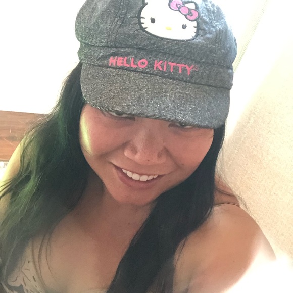 Hello Kitty hat - Picture 6 of 9